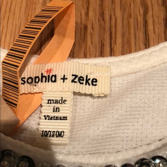 Stunning top for any occasion - Picture 3 of 4